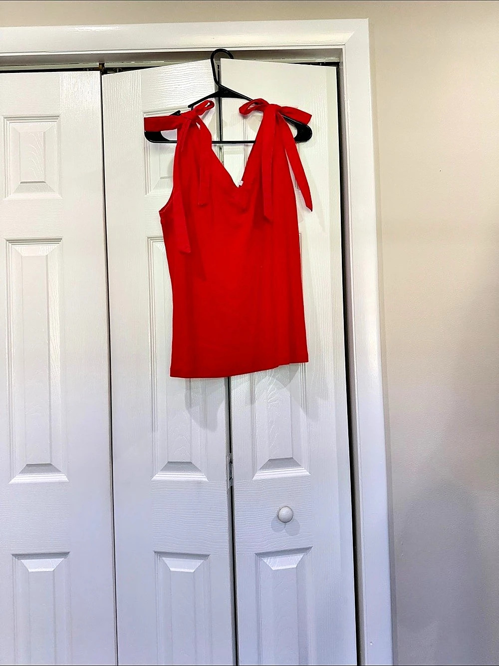 Red Tie-Shoulder Camisole Like New